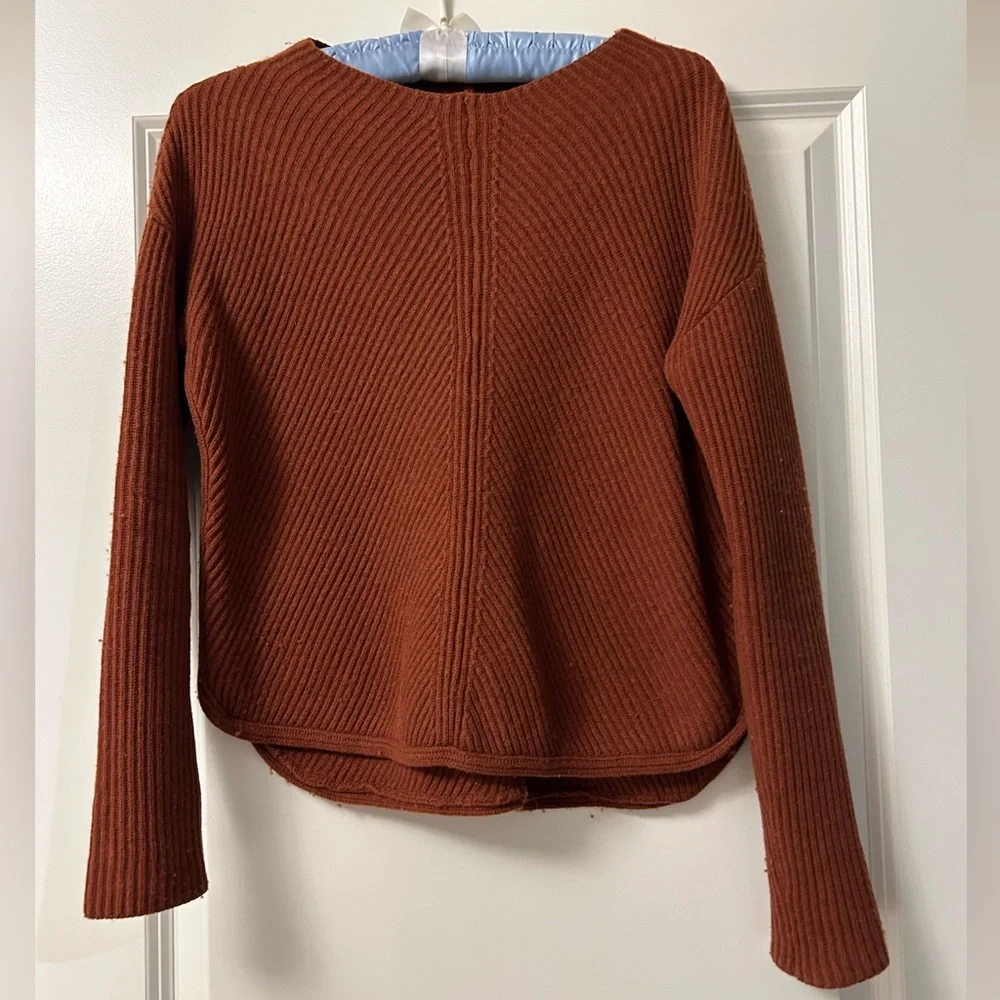 Babaton sweater - Picture 1 of 2
